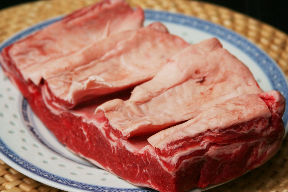 Boneless beef short rib plate